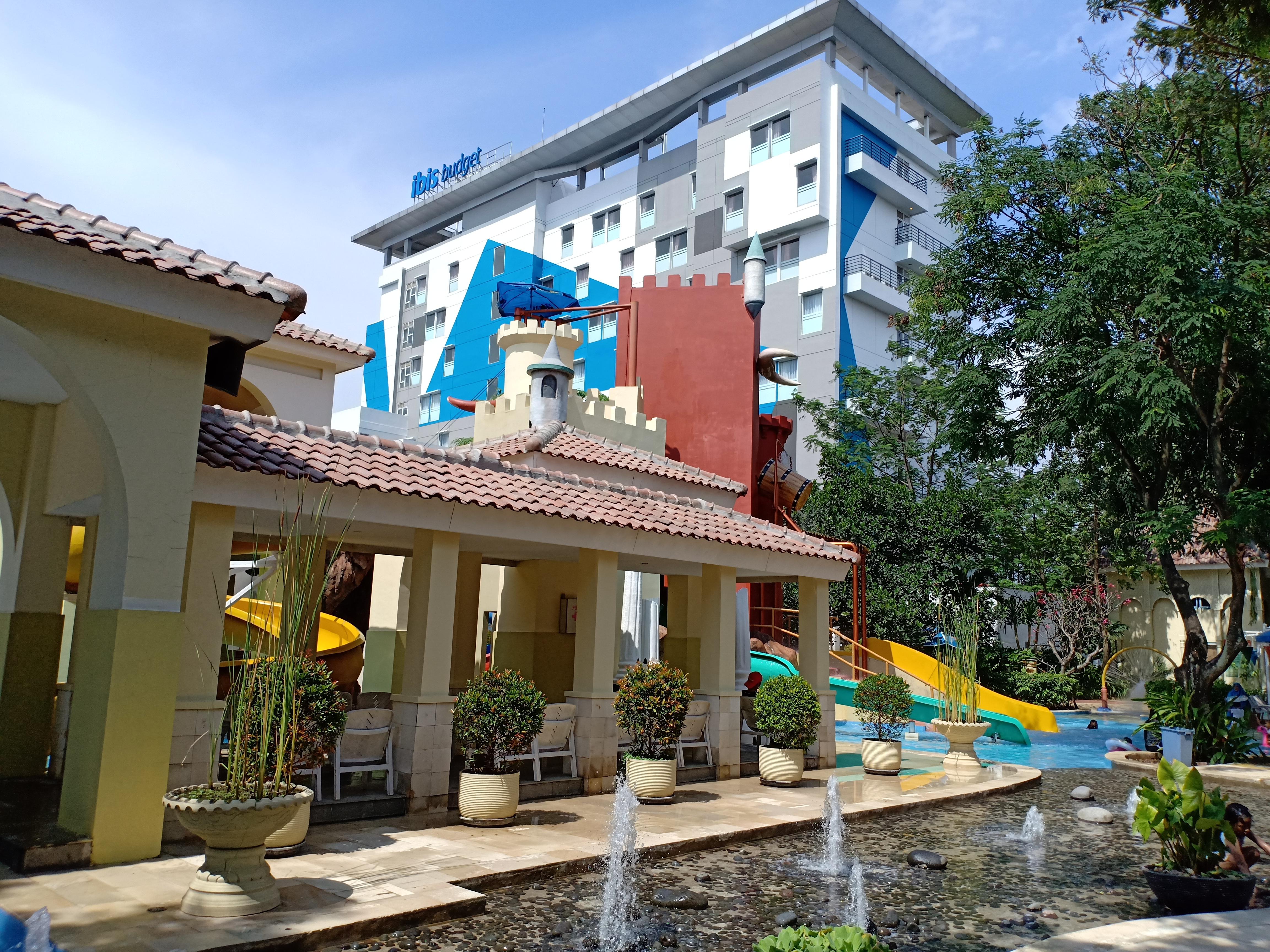 Ibis Budget Cikarang Festival Bekasi Eksteriør bilde