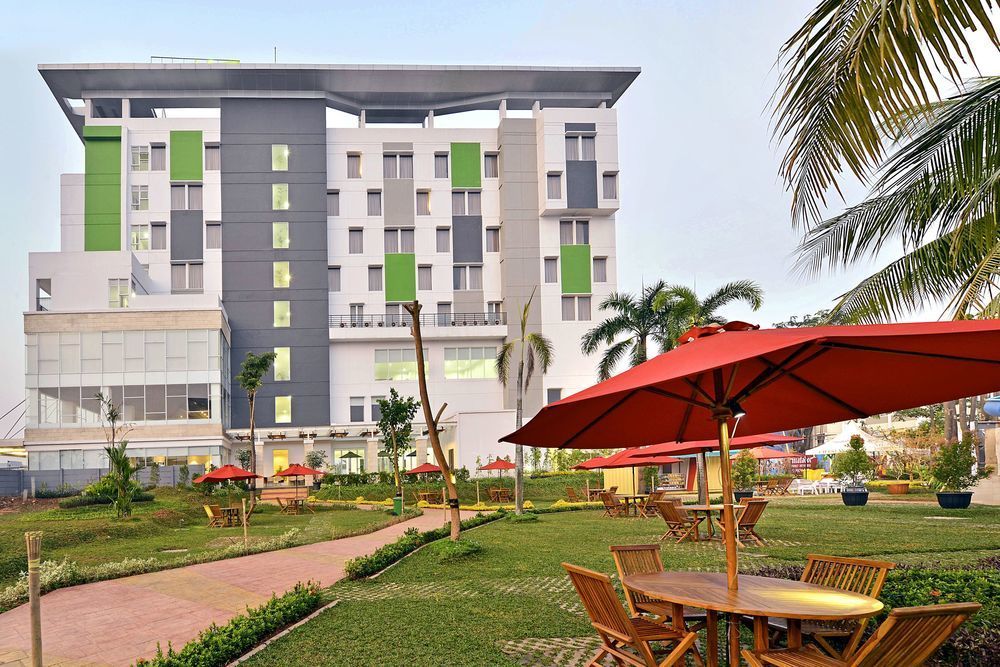 Ibis Budget Cikarang Festival Bekasi Eksteriør bilde